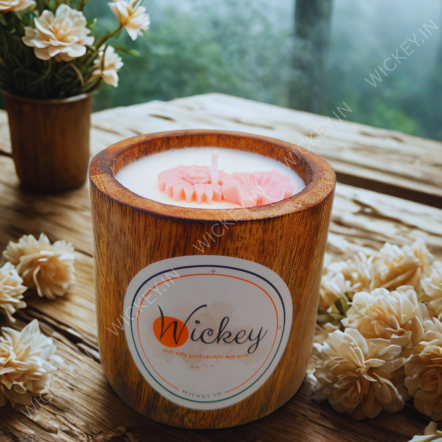 Wooden pillar Candle | Sandalwood Fragrance