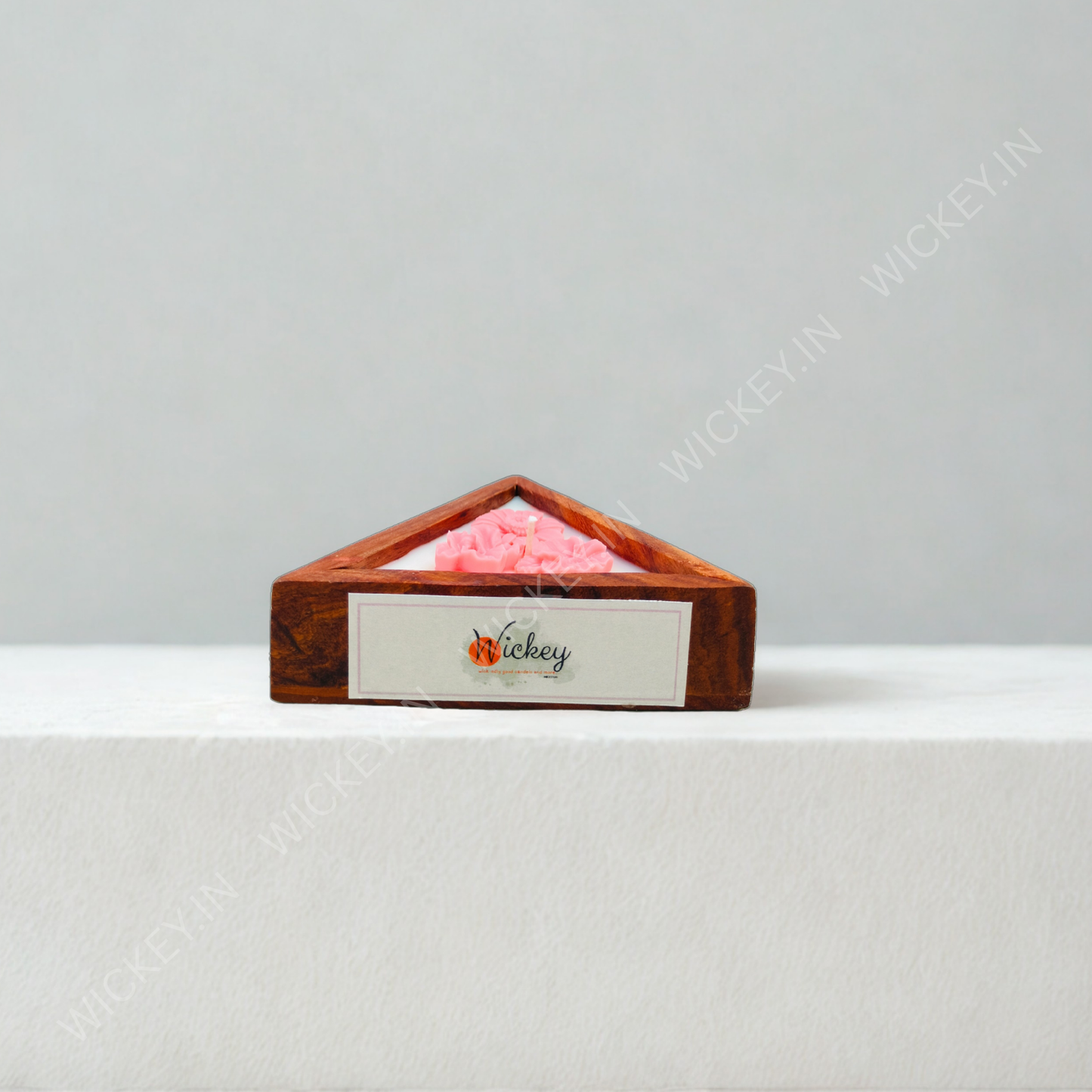 Wooden Tringle Candle | Sandalwood Fragrance